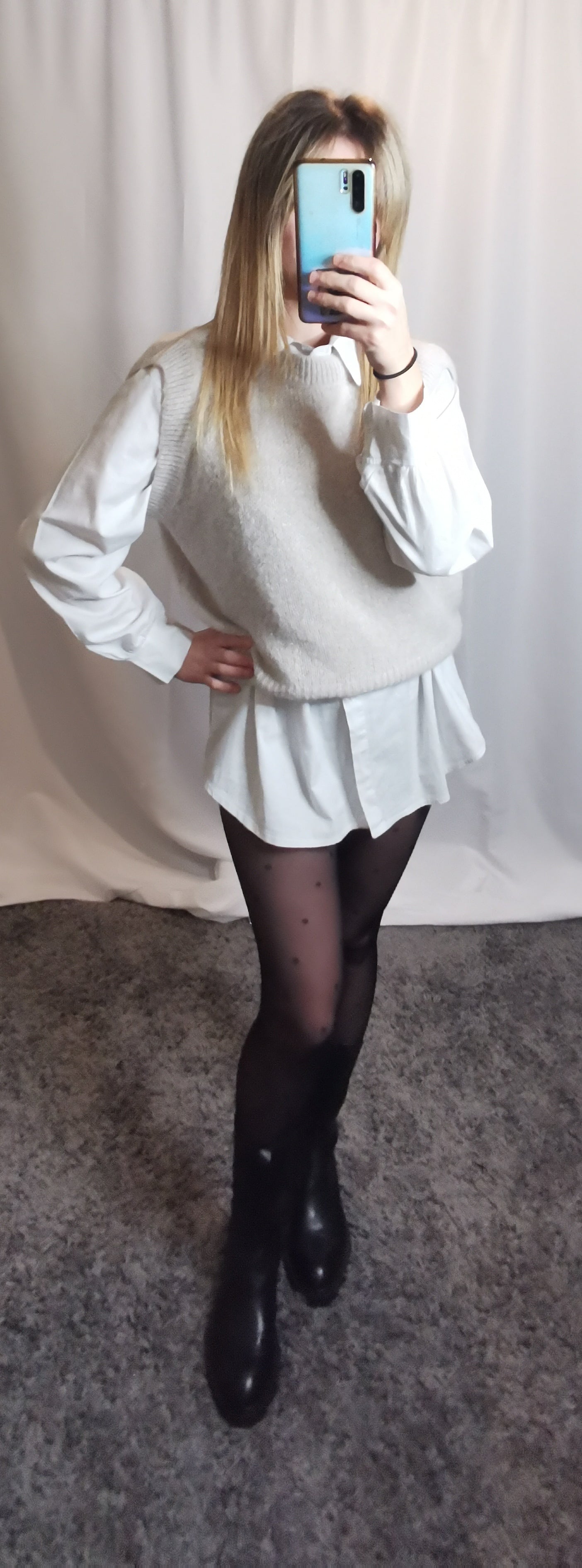 Sleeveless sweater
