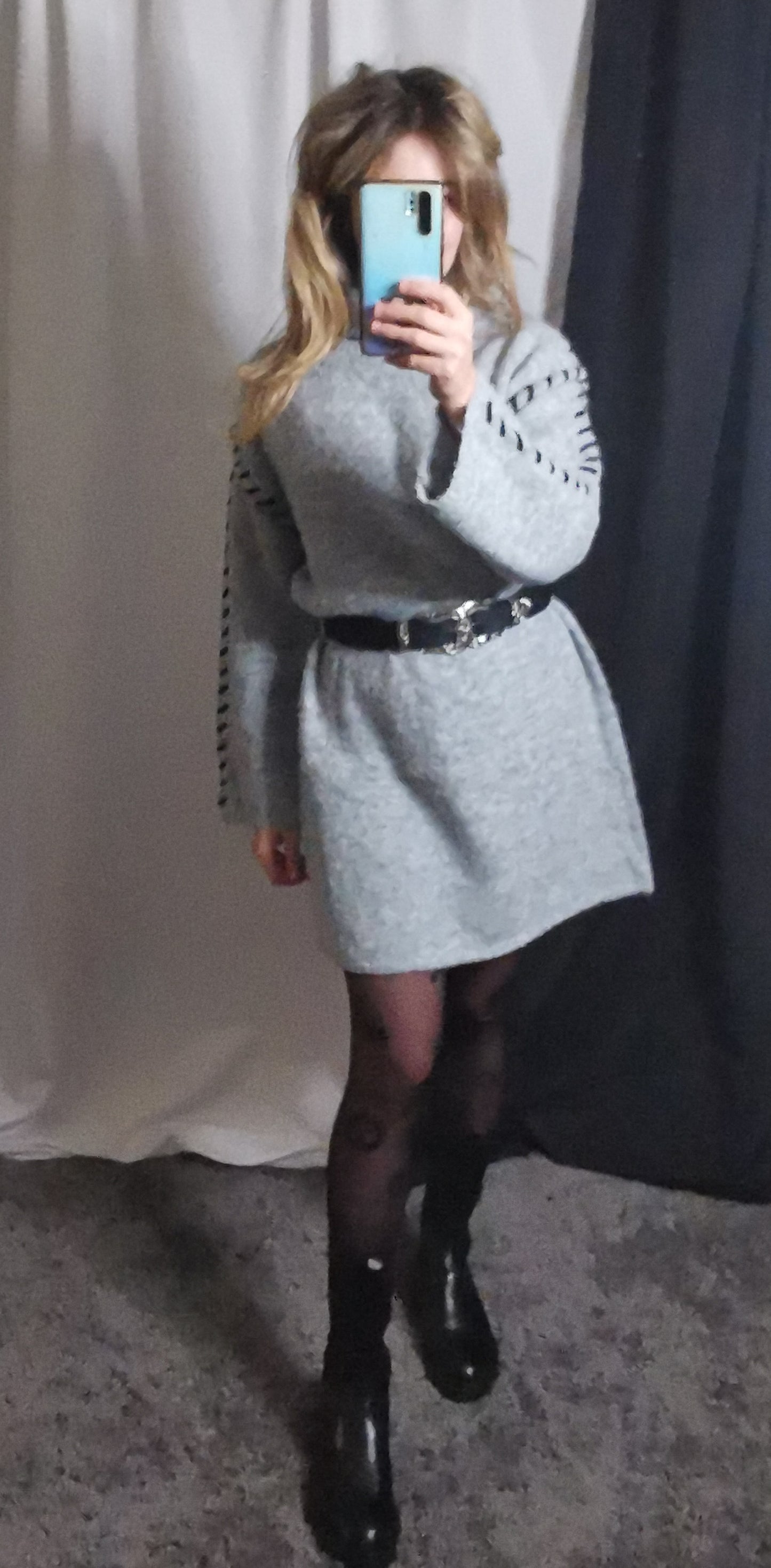 Dress pull