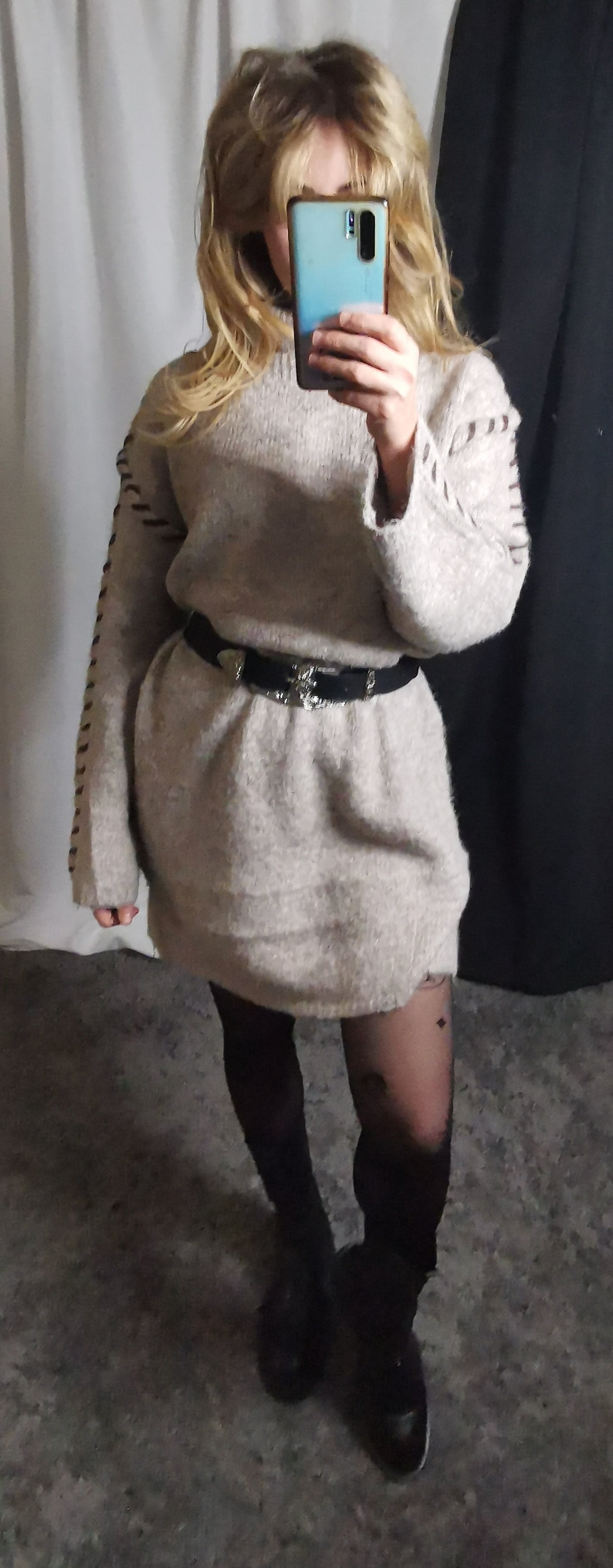 Dress pull